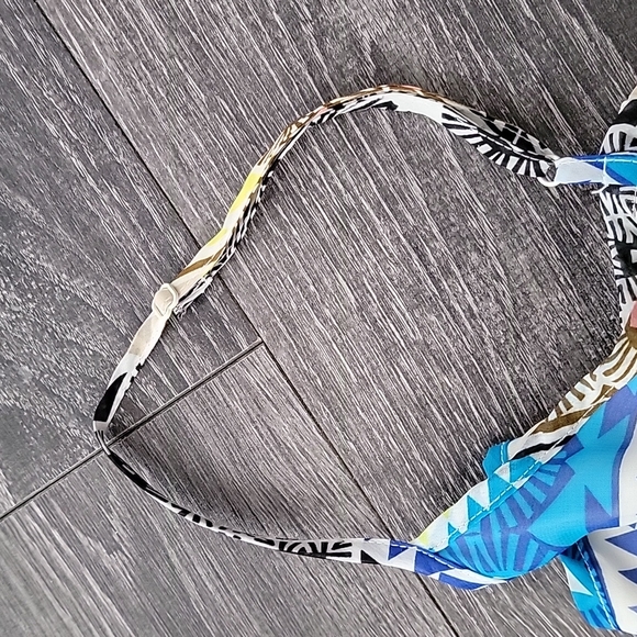 Dress - Picture 6 of 7